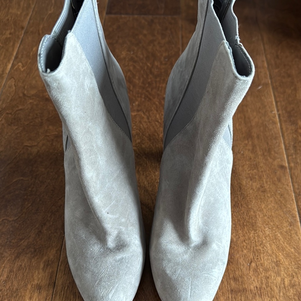 Steve Madden Gray Ankle Booties Sleek Minimalist Design